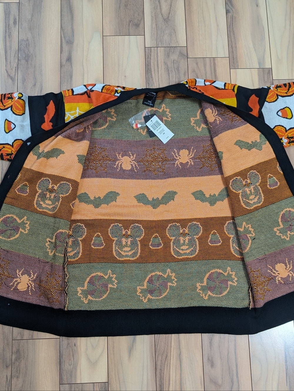 NWT! Her Universe X Disney Halloween Icons Striped Candy Corn Cardigan Sweater S - Picture 11 of 13